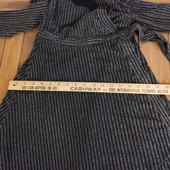 BCBGMAXAZRIA Women's Black Silver Metallic Sparkle Long Sleeve Mini Wrap Dress - Picture 8 of 10